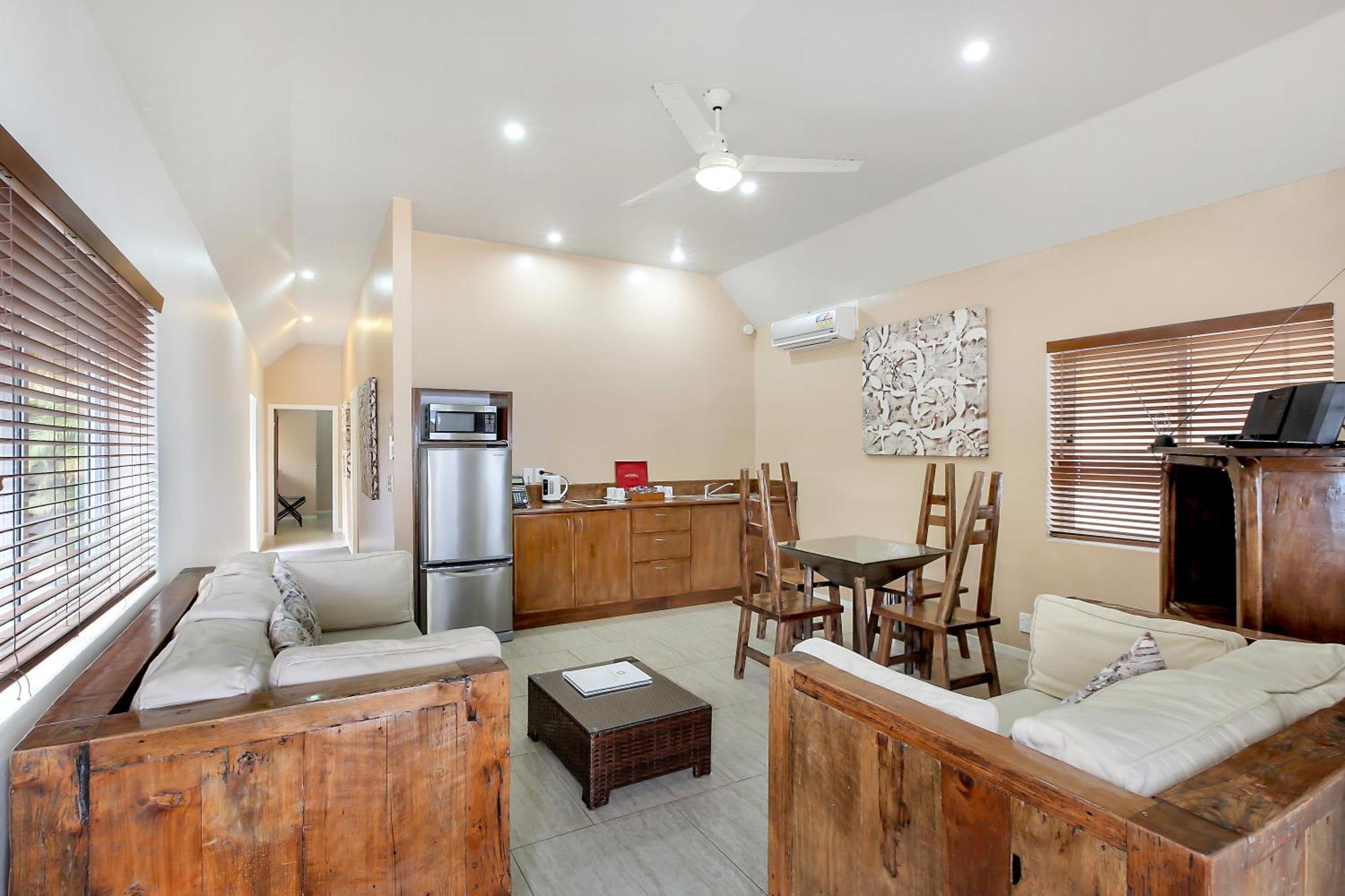 Crown Beach Resort & Spa (Adults Only) Rarotonga Bagian luar foto